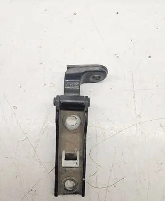 Chrysler Pacifica Tailgate/trunk/boot hinge 68229150