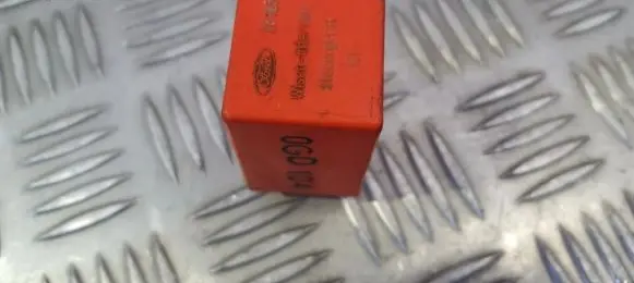Ford Sierra Other relay 68125