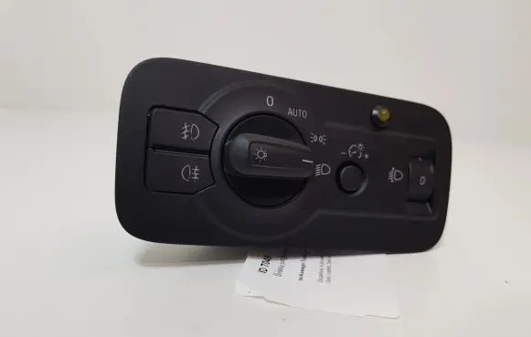 Volkswagen Touareg II Light switch 7P6941431B
