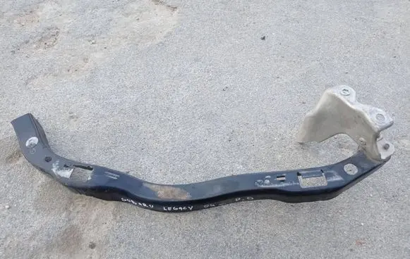 Subaru Legacy Headlight/headlamp mounting bracket