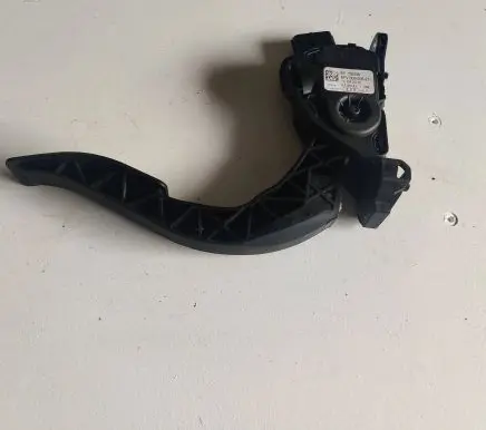 Audi A5 Sportback 8TA Accelerator throttle pedal 8K1723523A