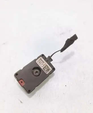 BMW 7 G11 G12 Aerial antenna amplifier 9325723 21889810 50110212