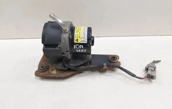 Mitsubishi i-MiEV Vacuum pump TD8233