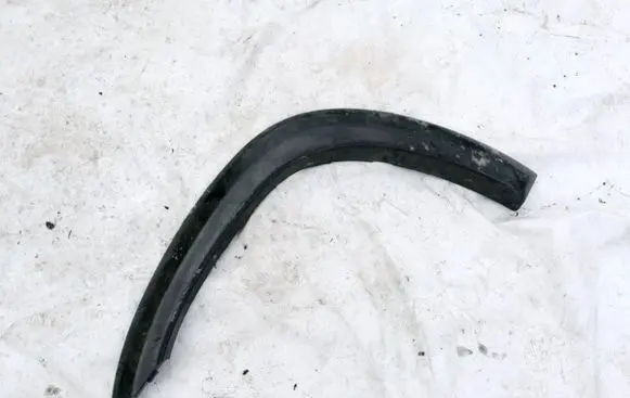 Front arch trim