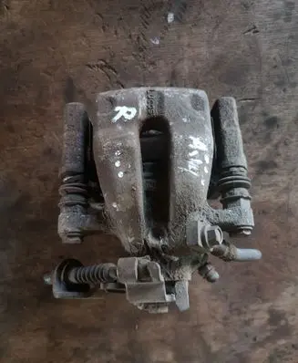 Opel Astra H Rear brake caliper