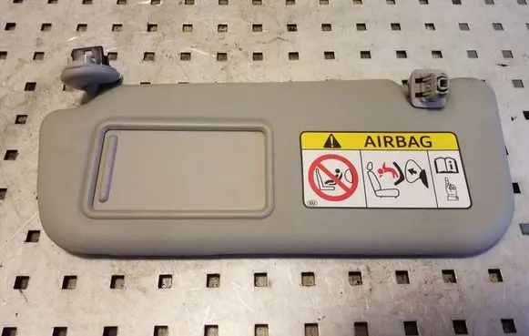 Toyota Avensis T270 Sun visor