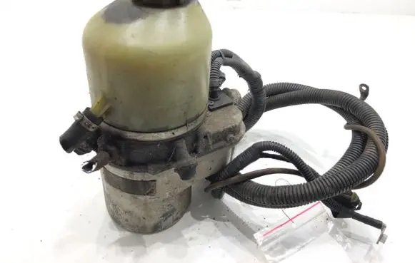 Opel Zafira B Power steering pump