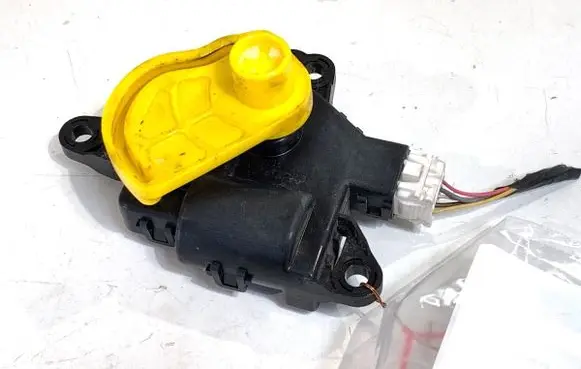 Hyundai ix35 Air flap motor/actuator D267AP9AA02
