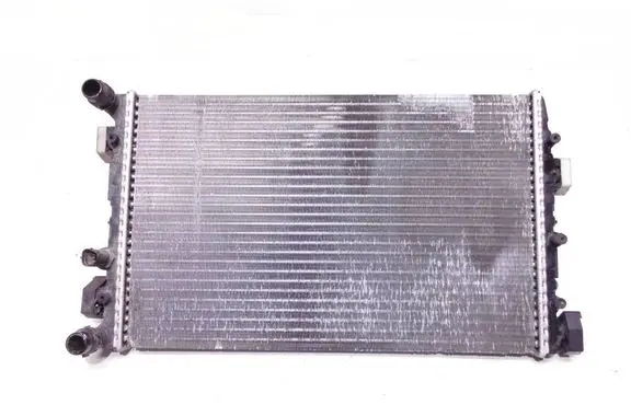 Volkswagen Polo IV 9N3 Coolant radiator 6Q0121253Q 151190070F01 1814195