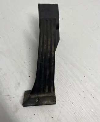 BMW 7 E65 E66 Accelerator throttle pedal 6766930 121004 25916010