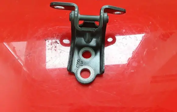 SsangYong Korando Front door upper hinge A075929