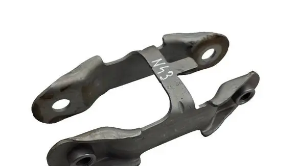 Mercedes-Benz GLA W156 X156 Engine mount bracket A2462400809