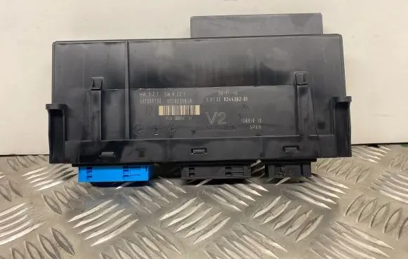 BMW 5 F10 F11 Comfort/convenience module 9244392 61359244392