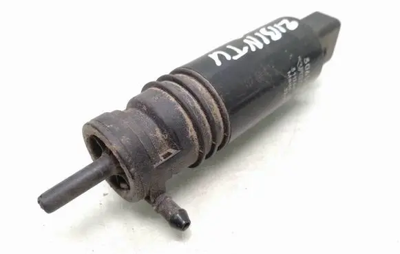 Volvo V70 Headlight washer pump 30655138
