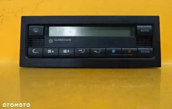 Volkswagen PASSAT B5.5 Climate control unit 3B2907044J