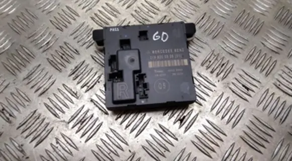 Mercedes-Benz CLS C219 Door control unit/module 2198200326