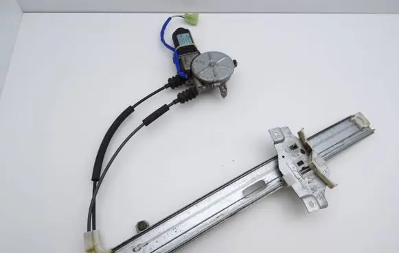KIA Clarus Front door window regulator with motor WH036D0