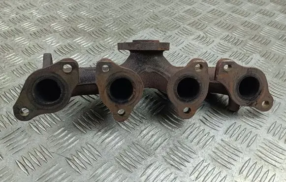 Volvo V40 Cross country Exhaust manifold 31380132