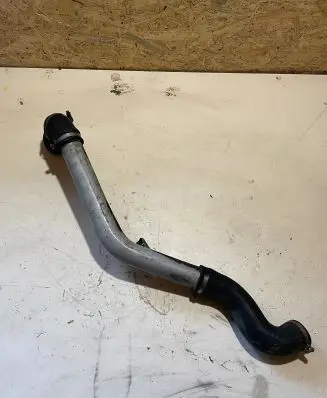 BMW 5 E39 Intercooler hose/pipe 11812246710