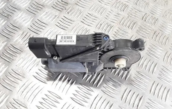 Mercedes-Benz A W168 Rear door window regulator motor 05073102