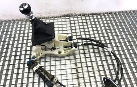 Hyundai Elantra VII Gear shift rod 43700-AAXXX