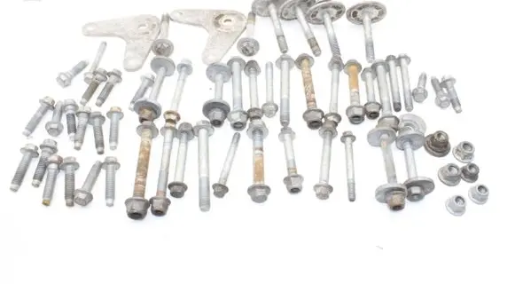 Aston Martin Vantage IV Nuts/bolts 