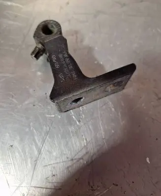 Audi A4 S4 B8 8K Front door upper hinge 8K0831402E 060902S
