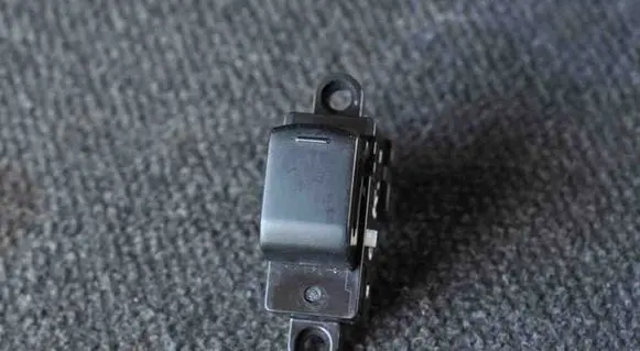 Nissan Note (E11) Electric window control switch 25411ED00B