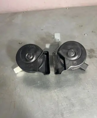 Renault Captur II Horn signal 256105229R