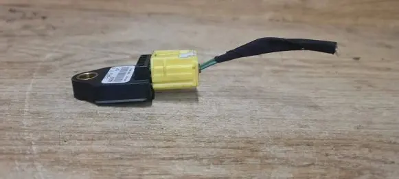Jeep Patriot Airbag deployment crash/impact sensor P68056162AA