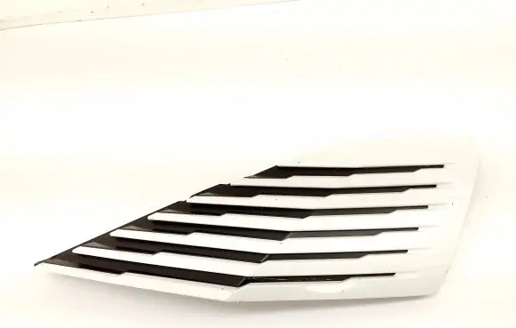 Peugeot 5008 II Front grill 9836826977