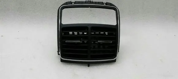 Mercedes-Benz CLS C219 Rear air vent grill A2118302254