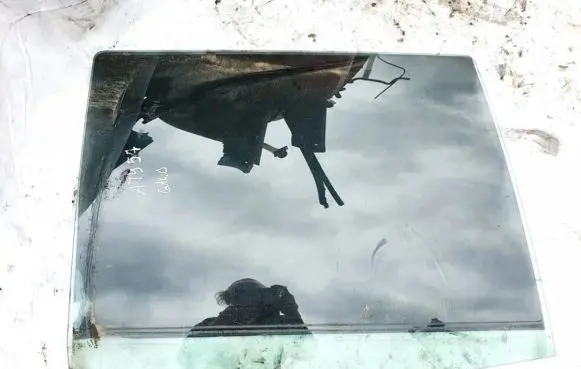 Peugeot 807 Rear door window glass