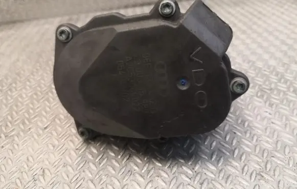 Audi A3 S3 8P Intake manifold valve actuator/motor 06F133482B