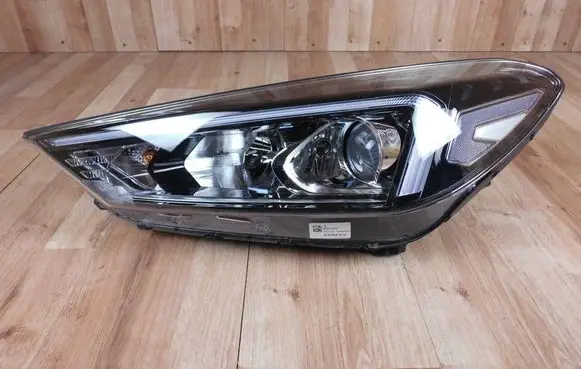 Hyundai Tucson LM Headlight/headlamp D792121A30 D792111A10 D792122A10
