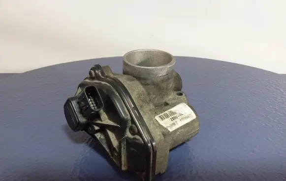 Ford Focus Throttle body valve 2S6U-FB