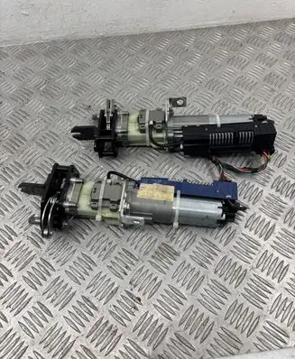 Volkswagen PASSAT B7 Tailgate/trunk/boot lift motor E5030118