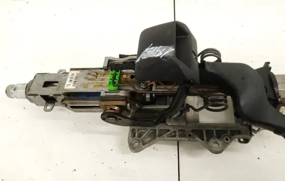 Volkswagen PASSAT B6 Steering wheel axle 3C1419501J 05122101