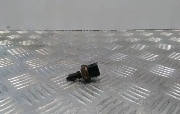 Coolant temperature sensor