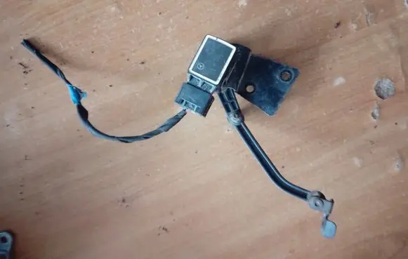 Mercedes-Benz ML W164 Headlight/headlamp level sensor A0105427717