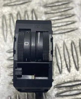 Audi A4 S4 B5 8D Headlight level height control switch 4B0919094 04052205
