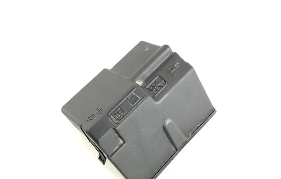 Chevrolet Malibu Fuse box cover 23192766 33155804 812461952