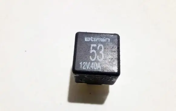 Volkswagen Golf IV Other relay 141951253b
