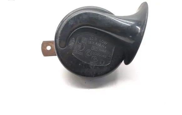 Tesla Model S Horn signal E10020046