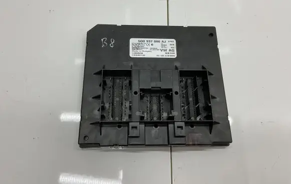 Volkswagen PASSAT B8 Comfort/convenience module 5Q0937086AJ