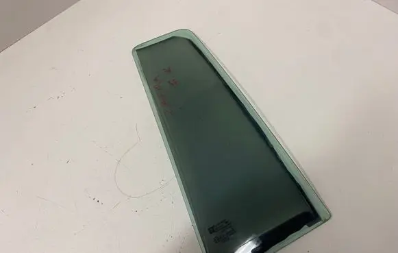 Rear vent window glass