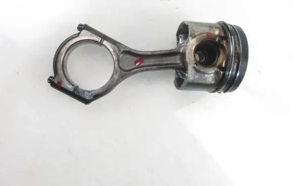 Subaru Impreza III Piston with connecting rod