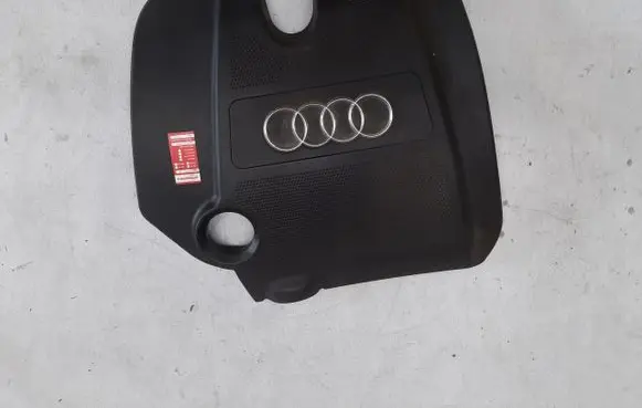Audi A3 S3 8L Engine cover (trim) 06A103927G