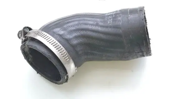 Volkswagen PASSAT B7 Intercooler hose/pipe 1K0145762