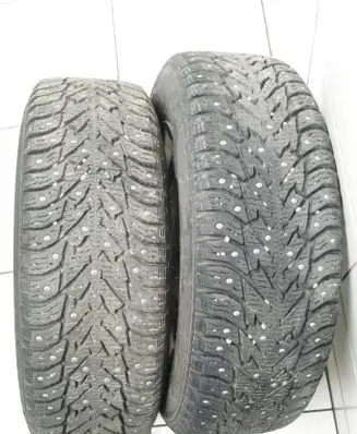 Volkswagen Golf VII R15 winter/snow tires with studs BRIDGESTONE NORANZA 19565R15